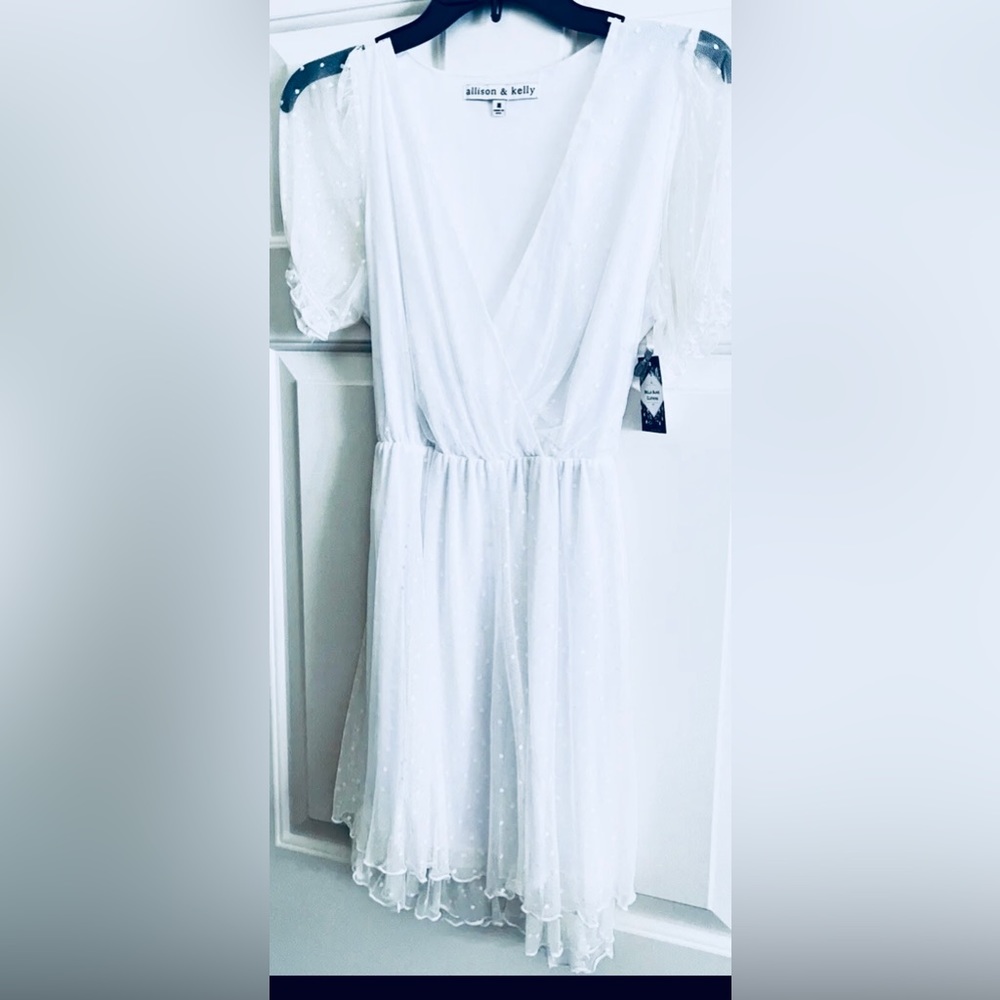 Allison & Kelly dress M Juniors off white lined dot ruffles short sleeve tie $60